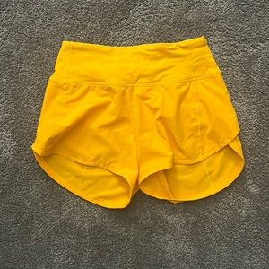Lululemon speed up shorts size 0 4 inch